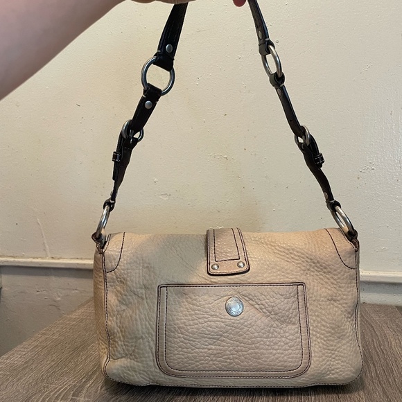 Coach Chelsea Shoulder Bag - Picture 4 of 10